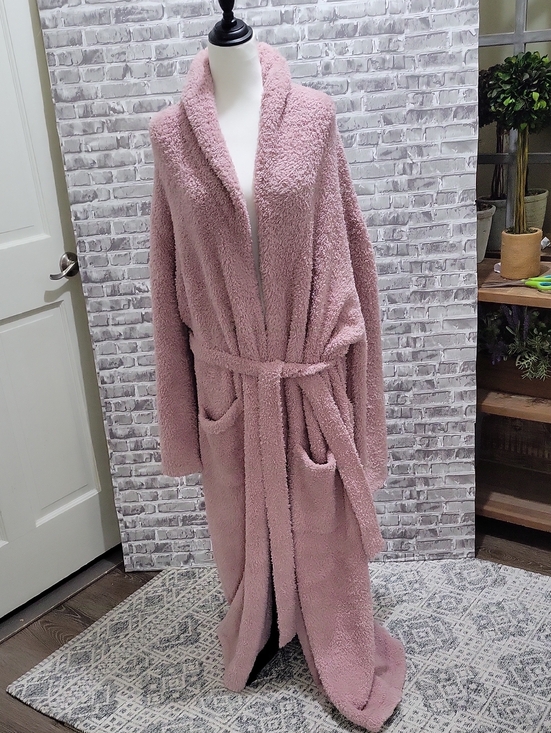 Barefoot Dreams Other - Barefoot Dreams Plush Pink Long Belted Robe
